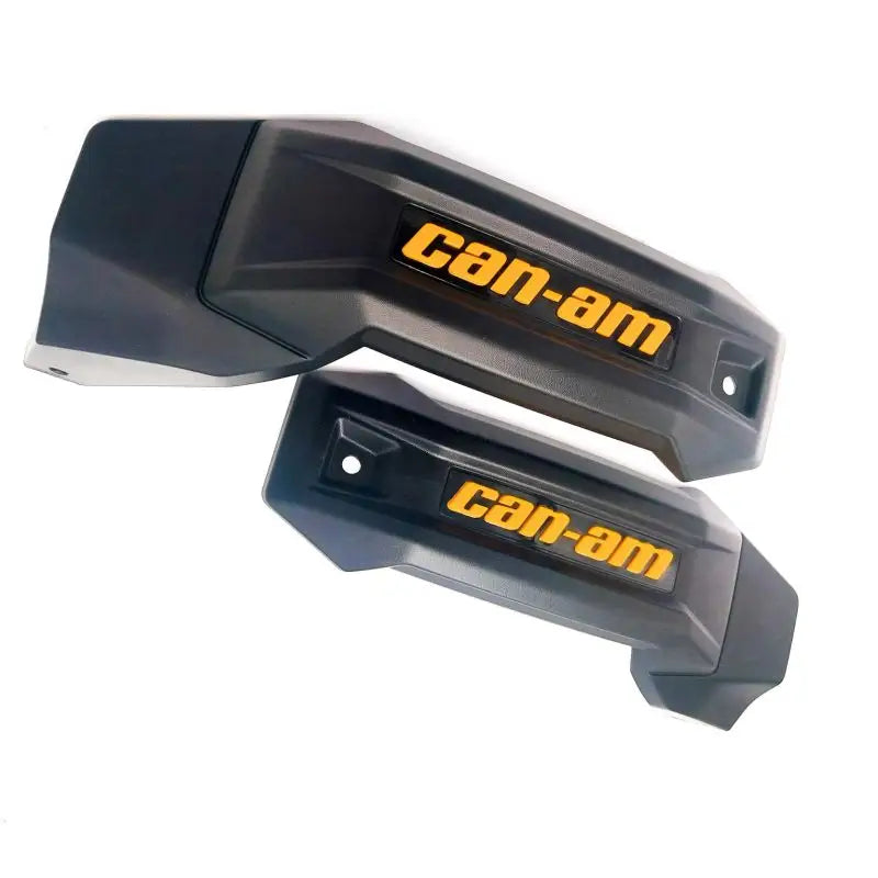 Svart Can-Am sidepanel med gul logo i plast for motorsykkelbeskyttelsesutstyr