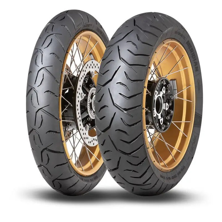 Svarte Michelin-dekk på gullfelger, TRX Meridian Dunlop sett for vått føre