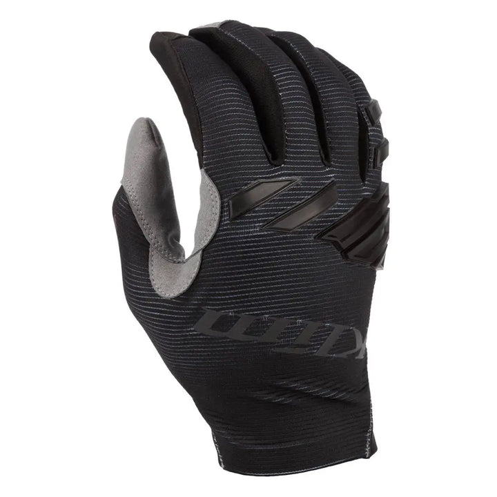 Black sports glove with gray palm, featuring textured grip and forsterkede områder