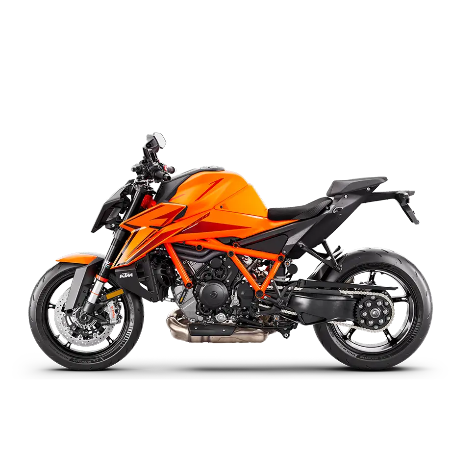 Lys oransje KTM 1290 Super Duke R motorsykkel med svarte detaljer og synlig ramme