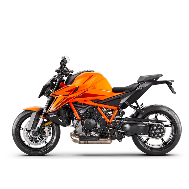 Lys oransje KTM 1290 Super Duke R motorsykkel med svarte detaljer og synlig ramme