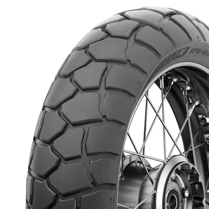 Svart Michelin Anakee Adventure motorsykkeldekk med aggressivt mønster