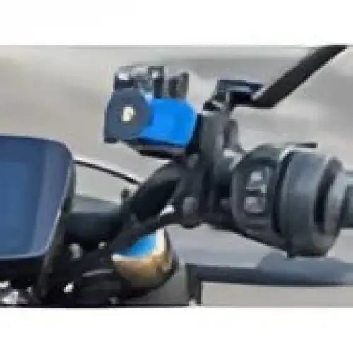 Blue og svart motorsykkelhåndtakfeste med telefonholder og kontroll for Quad Lock