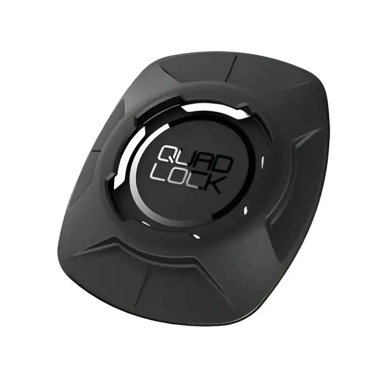Svart Quad Lock universalmontasje for sikring av enheter på Quad Lock Universal Adaptor