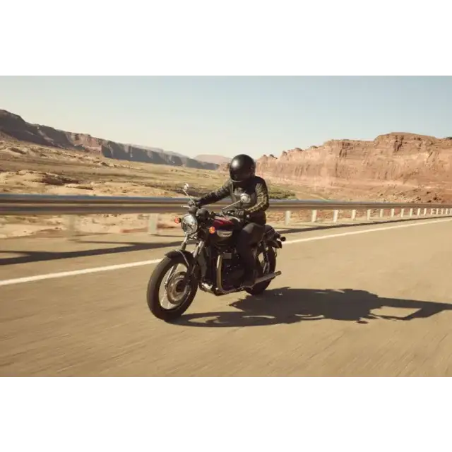 2019 Royal Enfield Himalayan motorcycle i Triumph Bonneville T100 2026-produkt