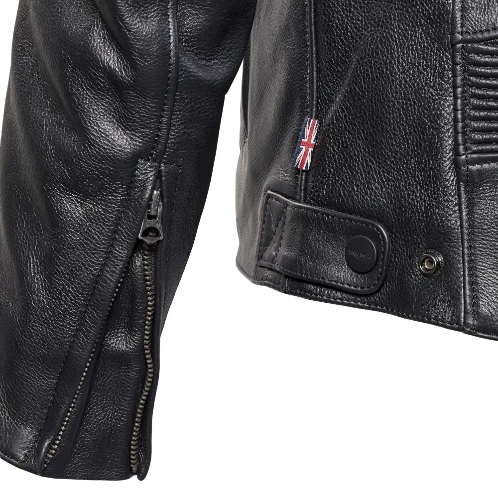 Sort svart skinnjakke med Union Jack-flaggpinn til TRIUMPH BRADDAN JACKET produktet