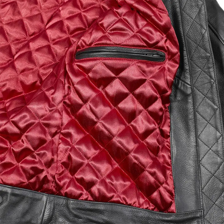 Interiør av svart skinnjakke med rød quiltet linning og lomme i glidelås, TRIUMPH LADIES BRADDAN SPORT JACKET